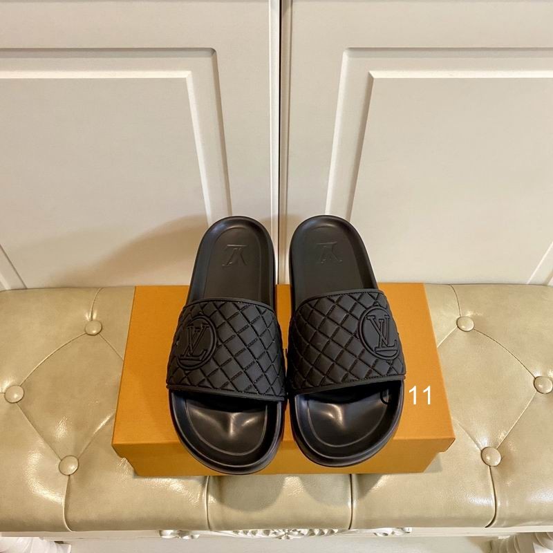 LV Men's Slippers 122